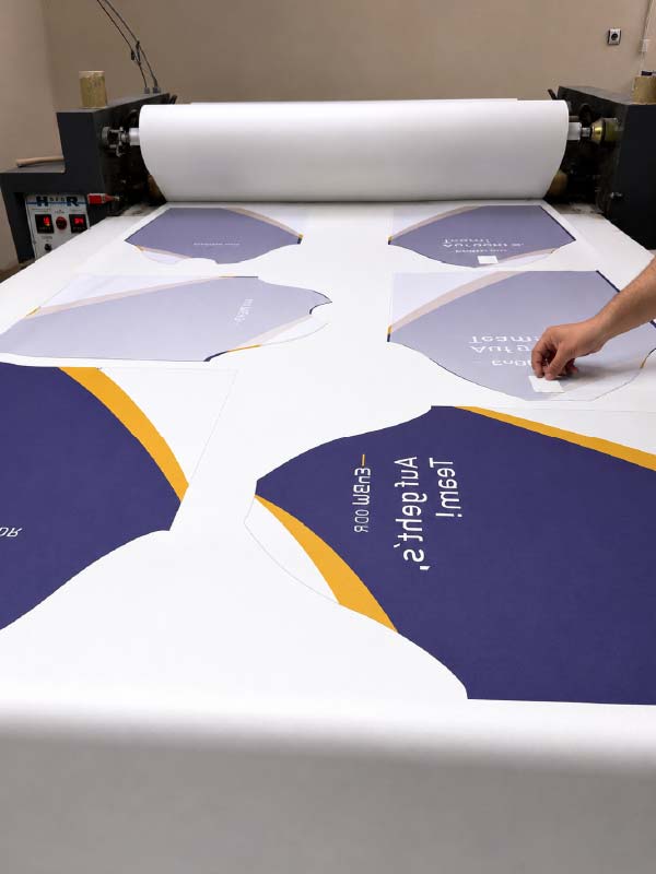 Corporate Design-eingedampft-Textillien-Textilhersteller für Sportbekleidung und Arbeitsbekleidung